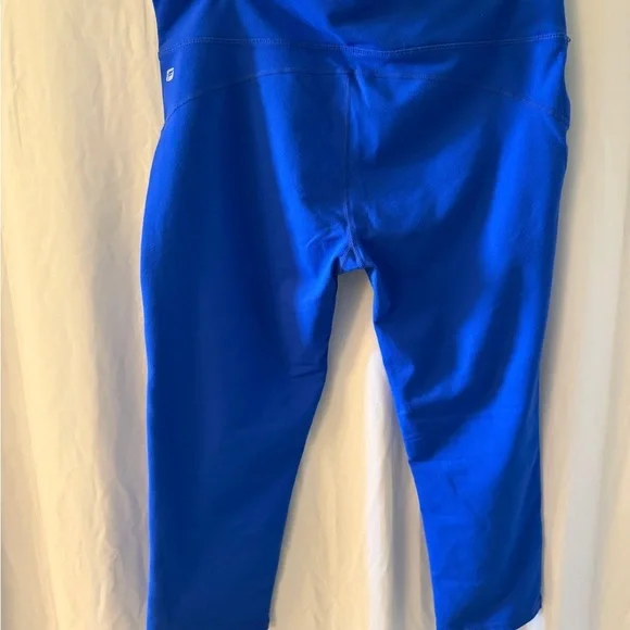 Athleta and Fabletics Blue ombré Activewear Top and leggings set - Picture 7 of 7